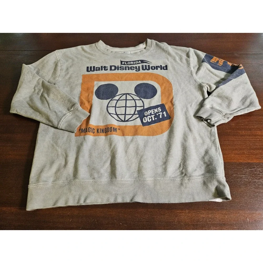Disney Sweatshirt Adult Medium Grey Walt Disney World Vault 50th Anniversary